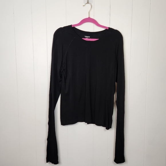 Old Navy Seamless Black Active Workout Top Long Sleeve Wicking Activewear XXL 2X - Picture 3 of 6